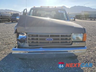 Piąte zdjęcie samochodu w środku: 1990 FORD F350 VIN:2FTJW35G7LCA68268 - miniatura