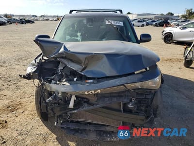 Piąte zdjęcie samochodu w środku: 2023 KIA SOUL LX VIN:KNDJ23AU2P7884493 - miniatura