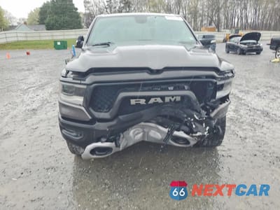 Piąte zdjęcie samochodu w środku: 2019 RAM TRUCKS 1500 REBEL VIN:1C6SRFLTXKN661815 - miniatura
