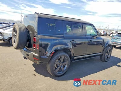 Trzecie zdjęcie samochodu z tyłu: 2022 LAND ROVER DEFENDER 110 X-DYNAMIC SE VIN:SALE27RU8N2101158 - miniatura