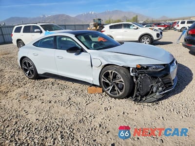 Czwarte zdjęcie samochodu z boku: 2024 AUDI E-TRON GT PREMIUM PLUS VIN:WAUCJBFW7R7002041 - miniatura