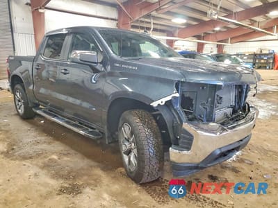 Czwarte zdjęcie samochodu z boku: 2021 CHEVROLET SILVERADO K1500 LT VIN:1GCPYJEK2MZ393590 - miniatura