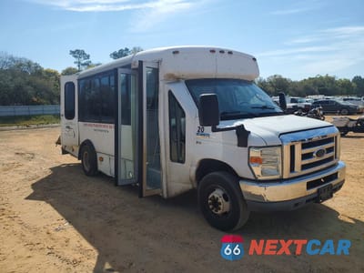 Czwarte zdjęcie samochodu z boku: 2016 FORD ECONOLINE E350 SUPER DUTY CUTAWAY VAN VIN:1FDEE3FL3GDC17065 - miniatura