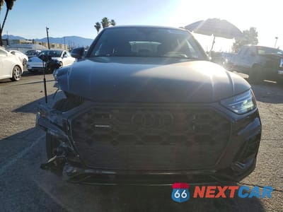Piąte zdjęcie samochodu w środku: 2024 AUDI Q5 E PREMIUM PLUS 55 VIN:WA1E2AFY2R2124057 - miniatura
