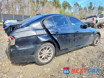 Trzecie zdjęcie samochodu z tyłu: 2010 BMW 328 I VIN:WBAPH7G53ANM49885 - miniatura