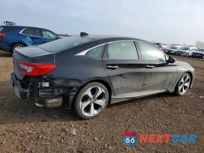 Trzecie zdjęcie samochodu z tyłu: 2018 HONDA ACCORD VIN:1HGCV1F90JA077362 - miniatura