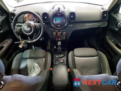 Zdjęcie 8 z 11 samochodu: 2018 MINI COOPER COUNTRYMAN ALL4 VIN:WMZYV5C37J3E03080 - miniatura