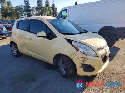 Czwarte zdjęcie samochodu z boku: 2014 CHEVROLET SPARK LS VIN:KL8CB6S9XEC521764 - miniatura