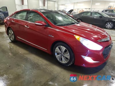Czwarte zdjęcie samochodu z boku: 2015 HYUNDAI SONATA HYBRID LIMITED VIN:KMHEC4A44FA121926 - miniatura