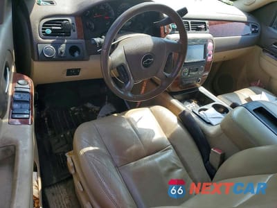 Zdjęcie 8 z 12 samochodu: 2011 CHEVROLET TAHOE K1500 LT VIN:1GNSKBE06BR186723 - miniatura