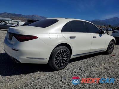 Trzecie zdjęcie samochodu z tyłu: 2021 MERCEDES-BENZ S 580 4MATIC VIN:W1K6G7GBXMA040114 - miniatura