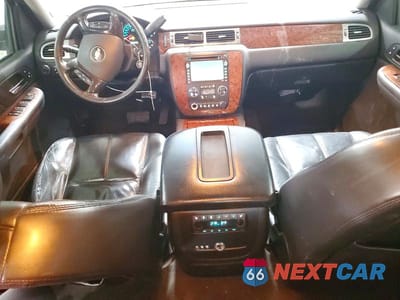 Zdjęcie 8 z 14 samochodu: 2007 CHEVROLET SUBURBAN K1500 VIN:3GNFK16377G308761 - miniatura