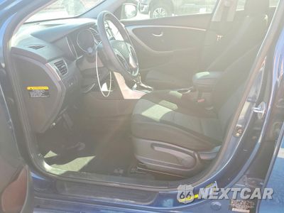 Zdjęcie 7 z 15 samochodu: 2016 HYUNDAI ELANTRA GT BASE VIN:KMHD35LH0GU318089 - miniatura