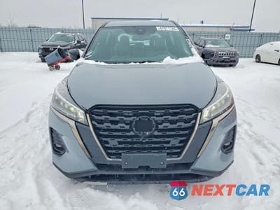 Piąte zdjęcie samochodu w środku: 2021 NISSAN KICKS SR VIN:3N1CP5DVXML533383 - miniatura