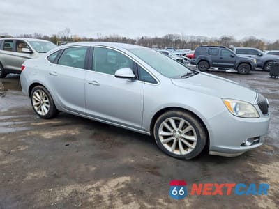 Czwarte zdjęcie samochodu z boku: 2012 BUICK VERANO VIN:1G4PP5SK6C4219611 - miniatura