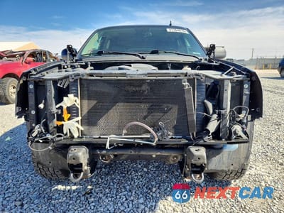 Piąte zdjęcie samochodu w środku: 2011 GMC YUKON SLT VIN:1GKS2CE02BR242367 - miniatura