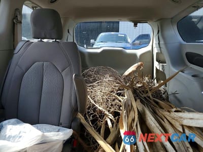 Zdjęcie 10 z 12 samochodu: 2017 CHRYSLER PACIFICA LX VIN:2C4RC1CG0HR770679 - miniatura