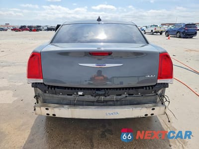 Zdjęcie 6 z 11 samochodu: 2019 CHRYSLER 300 TOURING VIN:2C3CCAAG2KH548932 - miniatura