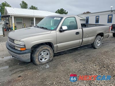 2001 CHEVROLET SILVERADO K1500 1GCEK14T41E172739 - główne zdjęcie licytacji z USA - miniatura