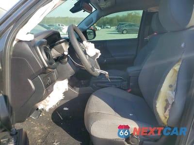 Zdjęcie 7 z 12 samochodu: 2020 TOYOTA TACOMA SR V6 VIN:5TFSZ5AN9LX220240 - miniatura