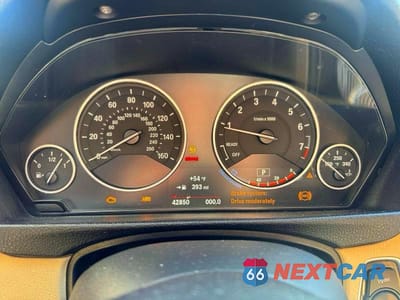 Zdjęcie 8 z 10 samochodu: 2017 BMW 320 XI VIN:WBA8E5G32HNU45255 - miniatura