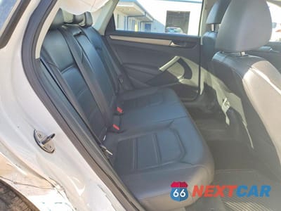 Zdjęcie 10 z 12 samochodu: 2014 VOLKSWAGEN PASSAT SE VIN:1VWBT7A31EC070756 - miniatura