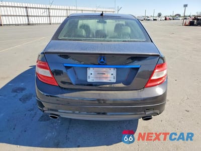 Zdjęcie 6 z 12 samochodu: 2011 MERCEDES-BENZ C 300 VIN:WDDGF5EB0BA516611 - miniatura