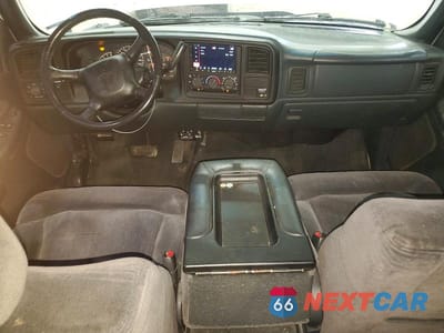 Zdjęcie 8 z 12 samochodu: 2001 CHEVROLET SILVERADO C1500 VIN:2GCEC19VX11325620 - miniatura