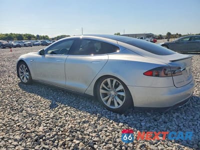 Drugie zdjęcie samochodu z przodu: 2013 TESLA MODEL S VIN:5YJSA1DP7DFP13116 - miniatura