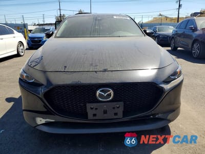 Piąte zdjęcie samochodu w środku: 2023 MAZDA 3 SELECT VIN:JM1BPAKM7P1607429 - miniatura