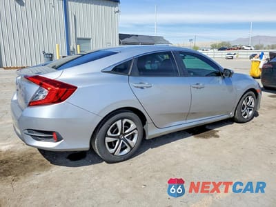 Trzecie zdjęcie samochodu z tyłu: 2018 HONDA CIVIC LX VIN:19XFC2F55JE013190 - miniatura