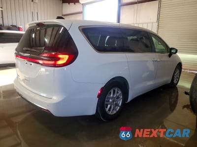 Trzecie zdjęcie samochodu z tyłu: 2023 CHRYSLER PACIFICA TOURING L VIN:2C4RC1BGXPR524335 - miniatura