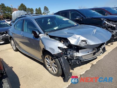 Czwarte zdjęcie samochodu z boku: 2023 TOYOTA CAMRY LE *** PRIOR FLEET *** VIN:4T1C11AK9PU803713 - miniatura