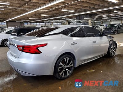 Trzecie zdjęcie samochodu z tyłu: 2018 NISSAN MAXIMA 3.5 S VIN:1N4AA6AP0JC395478 - miniatura