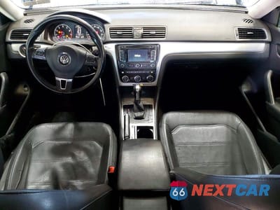 Zdjęcie 8 z 12 samochodu: 2012 VOLKSWAGEN PASSAT SE VIN:1VWBP7A32CC042515 - miniatura