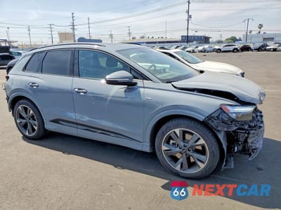 Czwarte zdjęcie samochodu z boku: 2024 AUDI Q4 E-TRON PREMIUM VIN:WA1KUBFZ7RP061486 - miniatura