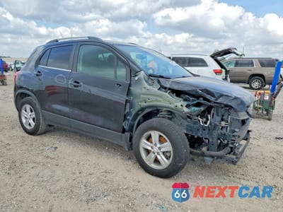 Czwarte zdjęcie samochodu z boku: 2015 CHEVROLET TRAX 1LT VIN:3GNCJLSB7FL183698 - miniatura