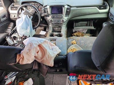 Zdjęcie 8 z 12 samochodu: 2019 CHEVROLET TAHOE K1500 LT VIN:1GNSKBKC2KR377456 - miniatura