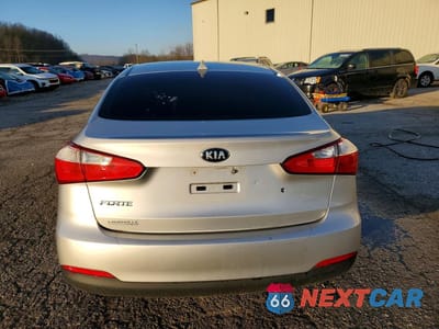 Zdjęcie 6 z 12 samochodu: 2015 KIA FORTE LX VIN:KNAFK4A63F5297126 - miniatura