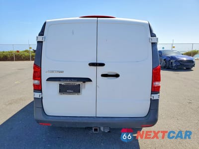 Zdjęcie 6 z 14 samochodu: 2020 MERCEDES BENZ METRIS DELIVERY VAN VIN:WD3PG3EA6L3671943 - miniatura