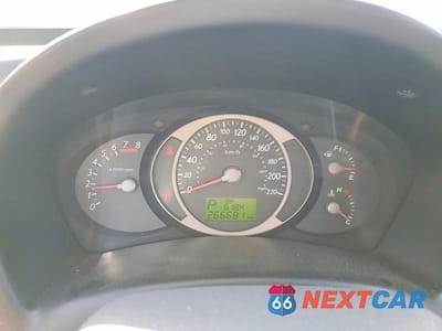 Zdjęcie 9 z 13 samochodu: 2005 HYUNDAI TUCSON GL VIN:KM8JM12B65U172400 - miniatura