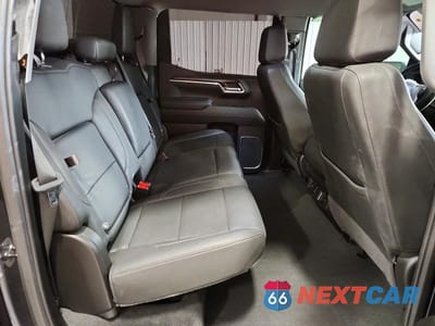 Zdjęcie 10 z 11 samochodu: 2025 GMC SIERRA K1500 SLT VIN:1GTUUDED0SZ120386 - miniatura