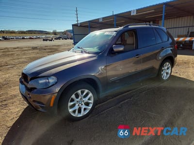 2011 BMW X5 XDRIVE35I 5UXZV4C56BL742183 - główne zdjęcie licytacji z USA - miniatura