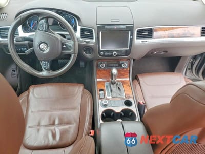 Zdjęcie 8 z 13 samochodu: 2011 VOLKSWAGEN TOUAREG V6 TDI VIN:WVGFK9BP3BD007485 - miniatura
