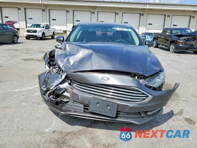 Piąte zdjęcie samochodu w środku: 2018 FORD FUSION SE HYBRID VIN:3FA6P0LU3JR248206 - miniatura