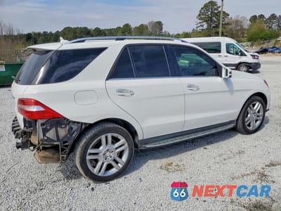 Trzecie zdjęcie samochodu z tyłu: 2015 MERCEDES-BENZ ML 350 VIN:4JGDA5JB1FA530083 - miniatura