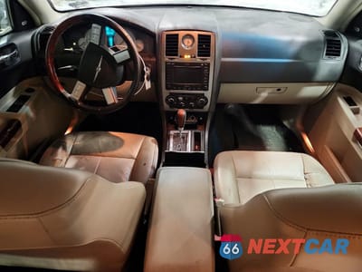 Zdjęcie 8 z 12 samochodu: 2005 CHRYSLER 300 TOURING VIN:2C3AK53G35H647231 - miniatura