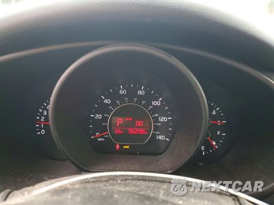 Zdjęcie 9 z 12 samochodu: 2017 KIA SOUL + VIN:KNDJP3A53H7472594 - miniatura