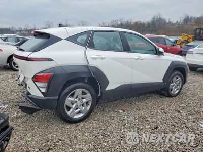 Trzecie zdjęcie samochodu z tyłu: 2025 HYUNDAI KONA SE VIN:KM8HACAB8SU325648 - miniatura