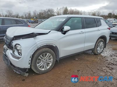 2023 MITSUBISHI OUTLANDER ES JA4J4TA86PZ028478 - główne zdjęcie licytacji z USA - miniatura
